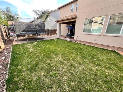 1562 Bay Dr, Yuba City, CA 95993 .